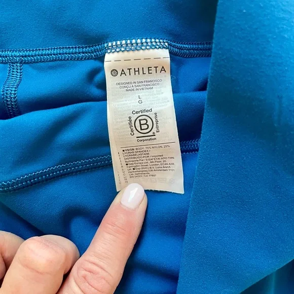 Athleta Salutation Stash Pocket Skort 16.5” size L - Picture 4 of 5